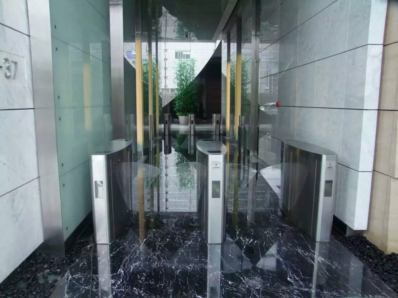 東莞信泰翼閘
